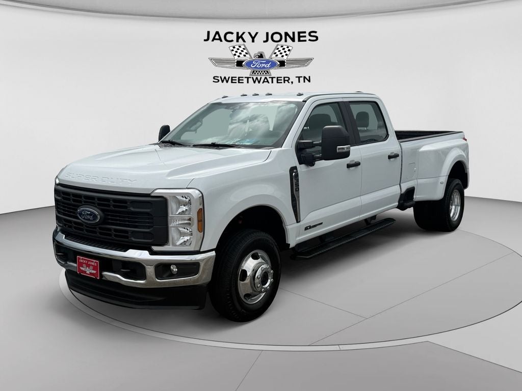 2026 Ford F-350 XL in Oxford White — front three-quarter view